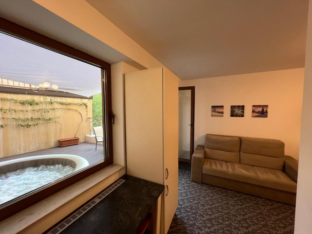 Coroni Studio With Jacuzzi Braşov Eksteriør bilde